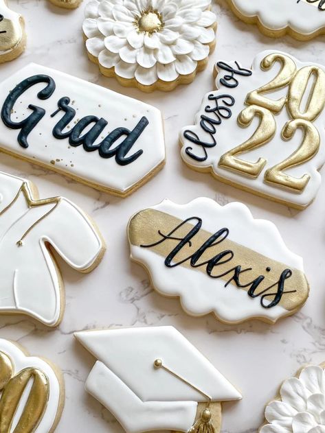 Purple Graduation Cookies, Grad Cookies Ideas, Grad Sugar Cookies, Graduation Sugar Cookies 2024, Graduation Sugar Cookies Ideas, Graduation Cookies 2024, Graduation Cookies Ideas, Grad Party Cookies, Graduation Party Cookies