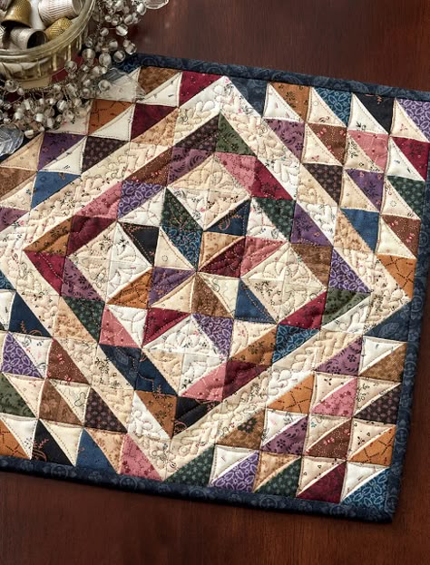 Heartspun Quilts ~ Pam Buda: Vintage Patchwork Colchas Quilting, Mini Patchwork, Small Quilt Projects, Country Quilt, Patchwork Christmas, Mini Quilt Patterns, Flying Geese Quilt, Quilt Square Patterns, Half Square Triangle Quilts