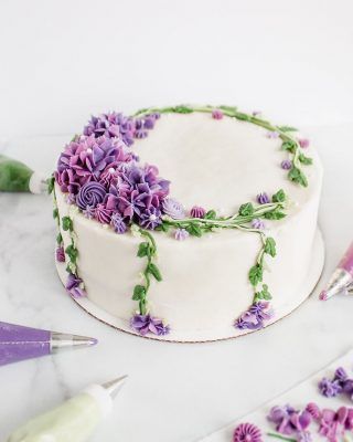 Step-By-Step Guide On How To Style Food For Food Photography Pretty Cake, Cake Decorating Ideas, Cake Ideas, Cake Designs, Flour, Food Photography, Decorating Ideas, Cake Decorating, Birthday Cake