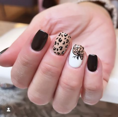 Leopard Print Pumpkin Nails, Cheetah Print Pumpkin Nails, Christmas Leopard Print Nails, Fall Lepord Nails, Halloween Leopard Nails, Halloween Cheetah Nails, Fall Cheetah Nail Designs, Cheetah Print Fall Nails, Cheetah Pumpkin Nails