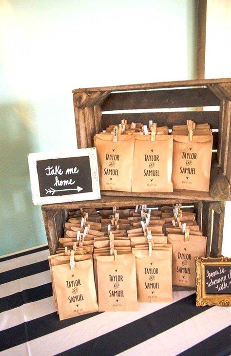 19 Ways To Have A Fabulous Wedding On A budget { Rustic Wedding Ideas } 1 - Fab Mood | Wedding Colours, Wedding Themes, Wedding colour palettes Rustic Wedding Signs Diy, Kraft Paper Wedding, Cookie Wedding Favors, Creative Wedding Favors, Inexpensive Wedding Favors, Wedding Favors And Gifts, Rustic Wedding Decorations, Wolf Photography, Rustic Wedding Signs