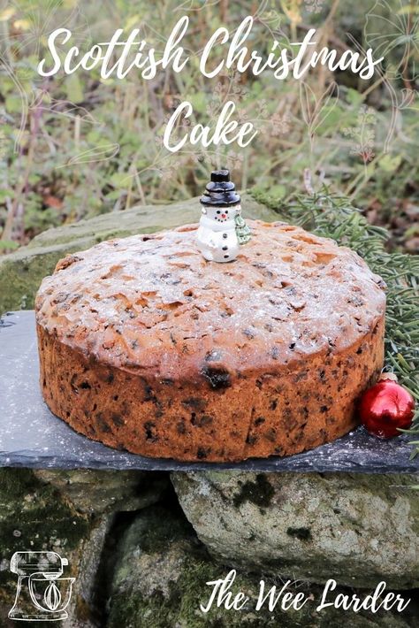 I love squeezing in a slice of Christmas cake on Christmas day...well in all honestly its more like a cube of Christmas cake as there's not much room for anything after a three course Christmas day dinner. This Christmas cake is full of my favourite Christmas spices and gives this cake such a delicious flavour. This cake is booze free but you can make it a boozey one by adding booze to the mixture and afterwards when the cake is warm. Christmas Fruit Cake, Fruit Cake Christmas, Xmas Cake, Christmas Fruit, Christmas Cake Recipes, Salty Cake, Xmas Food, Christmas Cooking, Small Cake