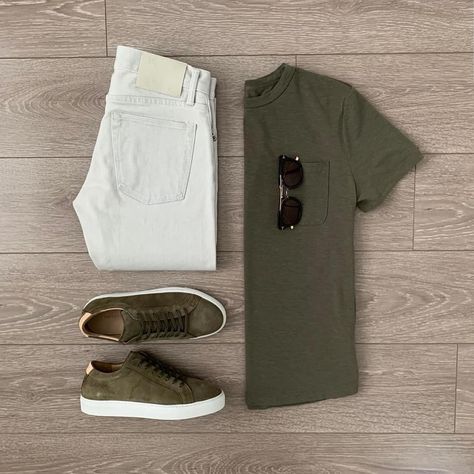 Fashion Network, Outfits Hombre, Men Fashion Show, Mens Attire, Mens Trendy Outfits, Mens Casual Dress Outfits, Stylish Mens Outfits, Mens Casual Dress, Men’s Suits