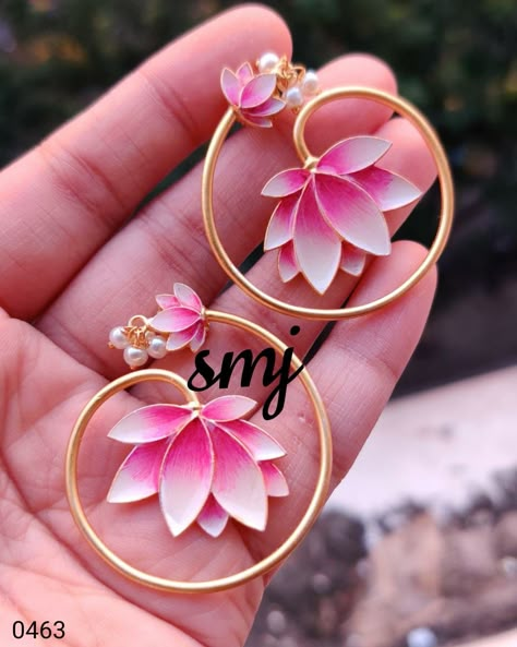 Lotus Design Earrings, Minakari Jewellery, Flower Earrings Diy, Clay Flower Earrings, Flower Jewelry Designs, Polymer Clay Flower Jewelry, Lotus Earrings, Handmade Clay Jewelry, Fancy Jewellery Designs