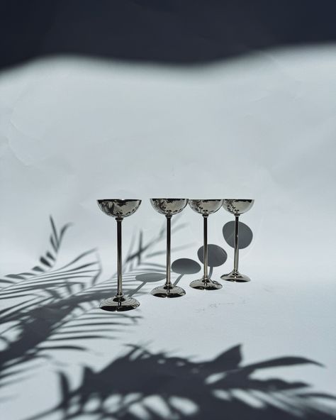 Now, these aren’t just any liqueur goblets—these are sexy! This set of 4 vintage Art deco brass goblets practically oozes style and sophistication, with their sleek, curvy mid-century design. They’re not just for serving your favourite vodka or liqueur; they’re here to make a statement! It will come with a mini vintage serving tray. They’re not just drinkware—they’re a mood! 🍸 Condition : *Very good vintage condition *It may show some sign of use and age Price: 48€ Dimensions: Diamete... Vintage Serving Trays, Mid Century Design, Liqueur, Vintage Art Deco, Serving Tray, Vodka, Vintage Art, Drinkware, Tray