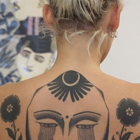 Nicobone on Instagram: "healed backpiece on sunburned peeling skin 🌞 — thanks again sima! __________ Bookings: nicobone.tattoo@gmail.com __________ #tattoo #tttism #amsterdam #nicobone" Art Deco Woman Tattoo, You Are Art Tattoo, Out Of Body Tattoo, Top Back Tattoo, Big Arm Tattoos Women, Sideburn Tattoos, Full Back Tattoo Ideas, Whole Back Tattoo Women, Strong Women Tattoos Ideas