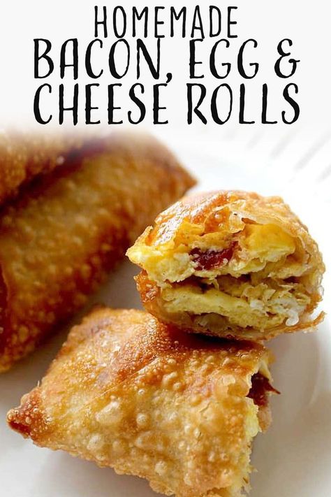 Low Calorie Egg Roll Wrapper Recipes, Things You Can Make With Egg Roll Wrappers, Deep Fried Breakfast Ideas, Dinner Egg Rolls, Breakfast Rolls Savory, Spicy Egg Rolls, Breakfast Eggrolls Air Fryer, Types Of Egg Rolls, Banana Pudding Egg Rolls