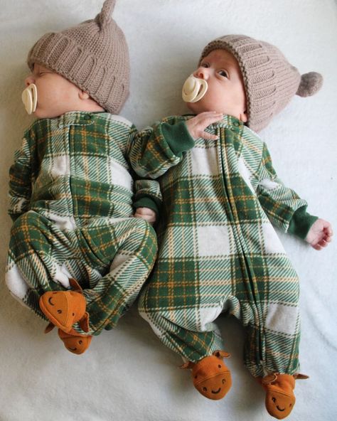 Twins Boys, Twins Fashion, Twin Baby Boys, Twin Life, Twin Toddlers, Boy Girl Twins, Baby Twins, Twins Baby, Cute Twins