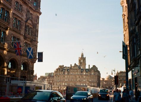 Olympus Film Camera Photography, England Film Photography, Edinburgh Film Photography, Travel On Film, Scotland Film Photography, Olympus Trip 35 Photography, London Film Photography, Travel Film Photography, Photography 90s