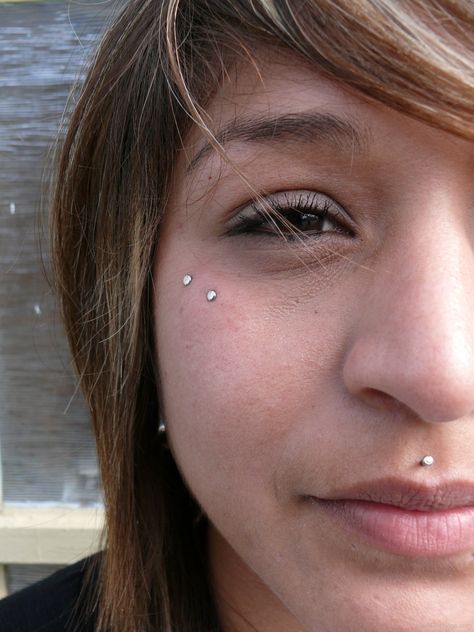 Tear Drop Piercing On Face, Dermal Piercing Face, Facial Dermal Piercing, Face Dermal Piercing, Eyelid Piercing, Face Dermal, Teardrop Tattoo, Anti Eyebrow, Microdermal Piercing