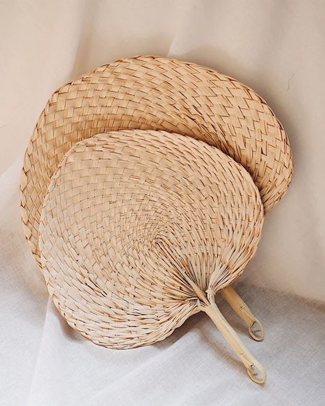 Thoughtful Wedding Gifts, Woven Raffia, Simple Life Hacks, Tropical Decor, Modern Women, Local Artisans, Palm Leaf, Handmade Home, Palm Leaves