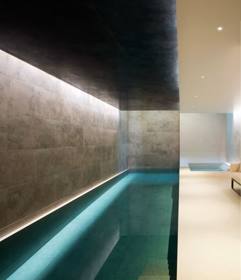 Pool In Basement, Pool Feature Wall, Basement Swimming Pool, Underground Swimming Pool, Luxury Pools Backyard, Indoor Swimming Pool Design, Apartment Pool, Pool Jacuzzi, Indoor Pool Design