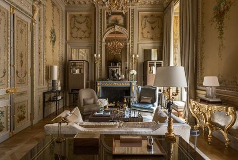 Hotel De Crillon, Saint James Paris, Best Paris Hotels, Paris Wedding Venue, Expensive Apartment, Bvlgari Hotel, The Ritz Paris, Ritz Paris, Rosewood Hotel