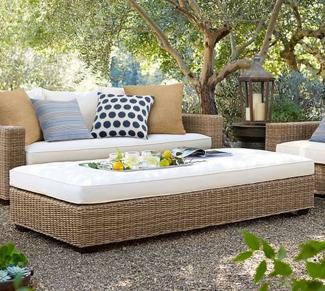 Office Decorating, Outdoor Entertaining Spaces, Outdoor Furniture Plans, Wicker Decor, Pallet Outdoor, Outdoor Living Room, Pallet Furniture Outdoor, Outdoor Wicker, Small Office