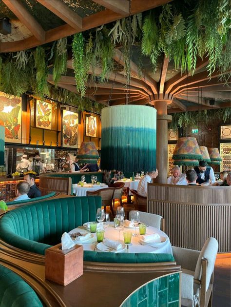 South American Restaurant Design, Dominican Restaurant Design, Mexican Cantina Decor, Cantina Decor, Modern Mexican Restaurant, Havana Restaurant, Tropical Dining Room, Mexican Restaurant Design, Mexican Restaurant Decor