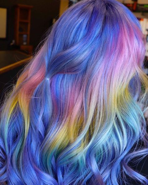 Sunrise Hair, Sunday Blues, Creative Hair Color, Creative Hair, Hair Artist, Creative Hairstyles, Artistic Hair, Cool Hair Color, Artist On Instagram