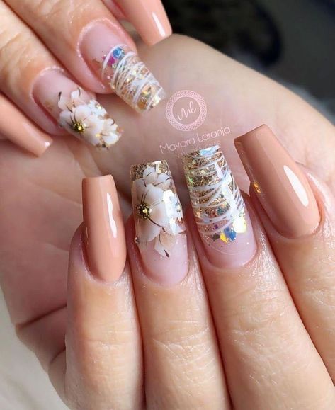 Ongles Beiges, Classic Nail, Nail Looks, Stunning Nail Designs, Professional Manicure, Nail Drills, Christmas Gel Nails, Nail Candy, Pretty Nail Designs