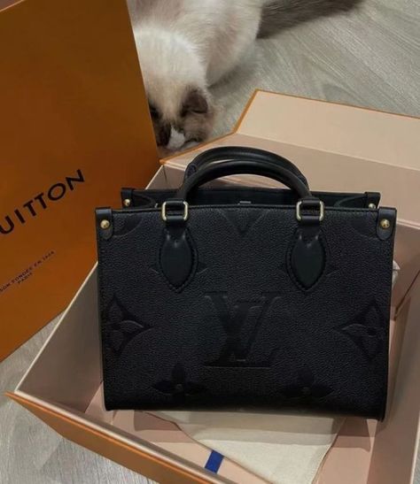 Louis Vuitton onthego mm Louis Vuitton Onthego, Louis Vuitton Speedy, Louis Vuitton Speedy Bag, Top Handle Bag, Louis Vuitton, Quotes, Handbags, Quick Saves