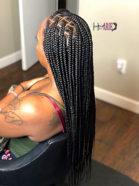 Medium Size Knotless Box Braids, Med Knotless Braids, Weekend Outfits For Women, Braids 2024, Medium Sized Box Braids, Plaits Braids, Medium Braids, August Holidays, Medium Knotless