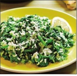 Try this traditional Ikarian side dish packed with calcium, inulin (soluble fiber) and iron. Goat Stew, Zone Diet Recipes, Blue Zones Diet, Blue Zones Recipes, Longevity Recipes, Vegetable Stew Recipe, Zone Recipes, Spinach Rice, Flexitarian Diet