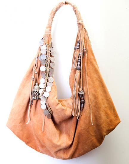 Drooling over this Simone Camille Moon Bag. Buttery leather, adorned with coins & other silver trinkets. So much good! Mode Hippie, Sewing Bags, Hippy Chic, Ibiza Fashion, Bohol, Boho Bags, Boho Bag, Mode Inspo, Hobo Handbags