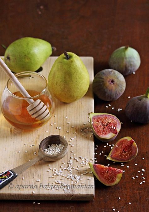 My Diverse Kitchen: Spiced Fig And Pear Preserves With Honey, Ginger And Sesame Seeds Pear Jam Recipe, Sesame Seeds Recipes, Pear Preserves, Fig Season, Pear Jam, Honey Ginger, Fig Recipes, Canned Goods, Fruit Preserves