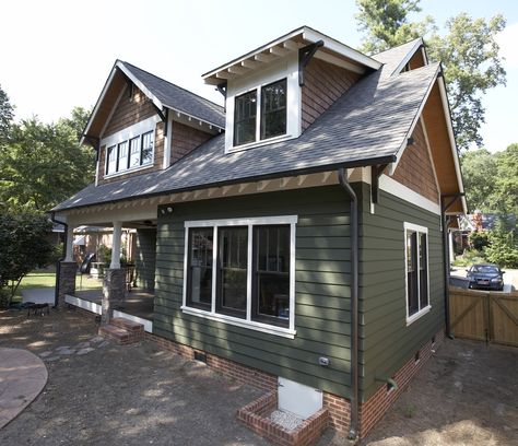 Craftsman style home with James Hardie Artisan siding in Mountain Sage Green Siding, Exterior House Siding, Lake Houses Exterior, James Hardie, Exterior House Color, Craftsman Exterior, Cabin Exterior, Siding Colors, Cottage Exterior