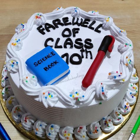 Farewell cake Cake For Farewell Party, Farewell Cake Designs, Farewell Cake Ideas, Cake Captions, Farewell Decorations, Farewell Cake, Candy Background, Decorating Frosting, Chocolate Dishes