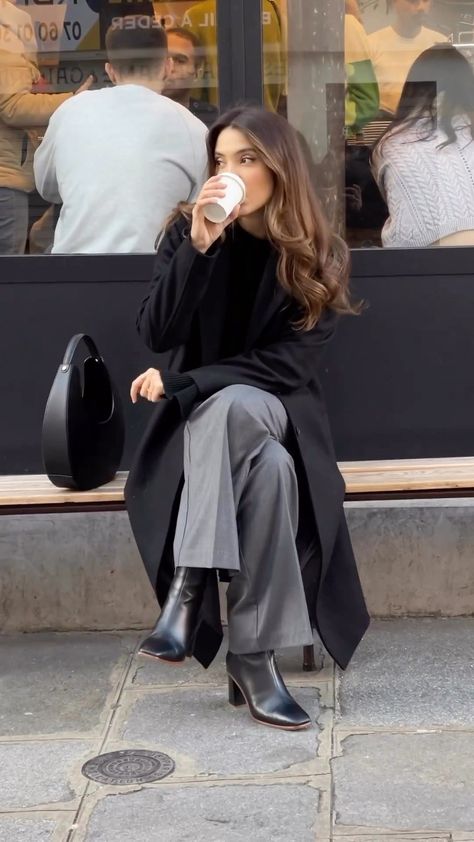 Style Inspo • Instagram Winter Mode Outfits, High Heeled Boots, Uni Outfits, Corporate Outfits, Elegante Casual, Looks Street Style, Looks Black, Mode Inspo, 가을 패션