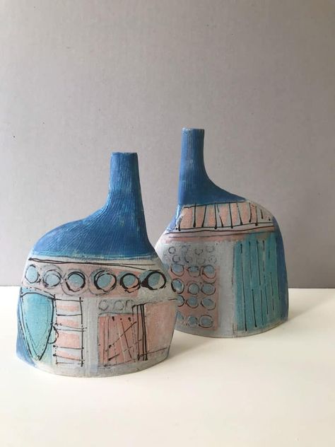 Yvette Glaze, Ceramic Portfolio, Flat Vase, Working With People, Handmade Sketchbook, Ceramic Bottle, Glaze Ceramics, Monoprint, Pottery Ideas