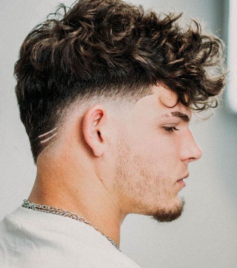 The Mid Taper Fade Hairstyle offers you a 50/50 highlight of both the styling at the top and the Taper Fade. Taper Fade Afro, Low Fade Curly Hair, High Top Fade Haircut, Top Fade Haircut, White Boy Haircuts, Curly Taper Fade, Temp Fade Haircut, Gentleman Haircut, Taper Fade Short Hair