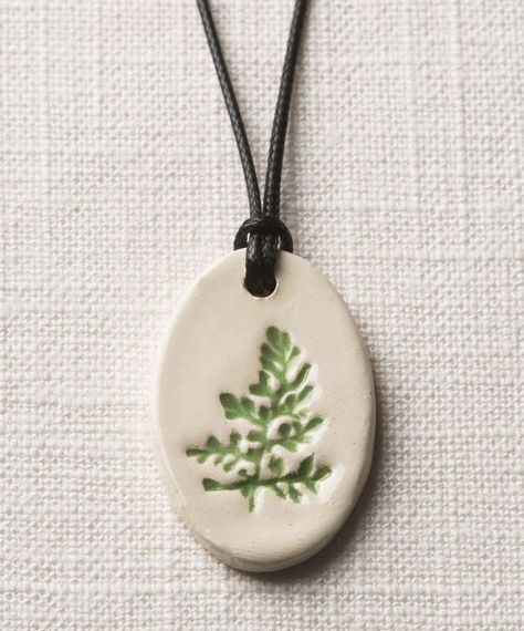 Essential Oil Products, Diy Air Dry Clay, Oil Diffuser Necklace, Essential Oil Necklace Diffuser, Clay Diy Projects, Blue Hill, Tanah Liat, Ceramic Necklace, Diffuser Necklace