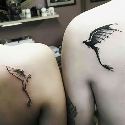 Night Fury Light Fury Tattoo, Night Fury Tattoo Ideas, Light And Night Fury Tattoo, Toothless And Light Fury Tattoo Ideas, Toothless Matching Tattoo, How To Train Your Dragon Matching Tattoo, Toothless And Light Fury Matching Tattoos, Toothless And Light Fury Tattoo Couples, Light Fury And Toothless Tattoo