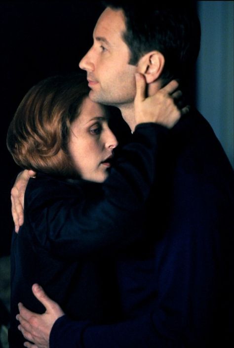 No PDA needed, but it's good when it's there Gillian Anderson David Duchovny, David And Gillian, Best Tv Couples, Mulder Scully, Fox Mulder, Dana Scully, David Duchovny, Tv Couples, Gillian Anderson