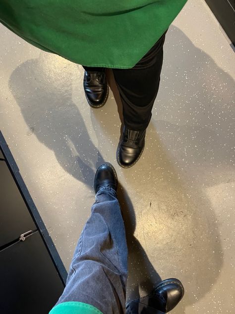 Starbucks Employee Aesthetic, Starbucks Job Aesthetic, Starbucks Barista Aesthetic, Starbucks Job, Starbucks Training, Romanticizing Work, Starbucks Worker, Barista Job, Barista Starbucks