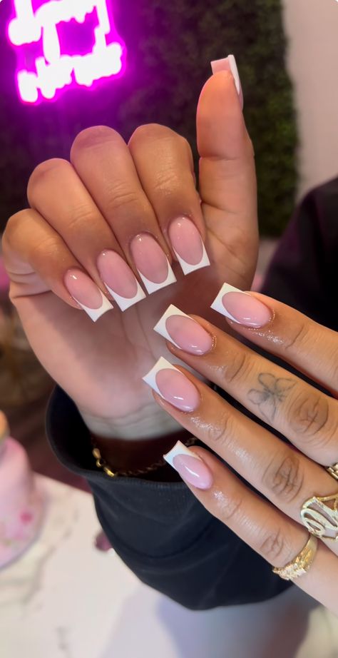 Short Cute Nails Simple, Short Medium French Tip Acrylic Nails, Extra Small Nails Ideas, Short Classic French Tip Nails, U French Tip Nails, Basic Graduation Nails, Basic Short French Tip Nails, Short Square Nail French Tip, Short Square Baddie Nails