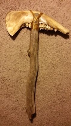 Deer Jaw Bone Crafts, Primitive Survival, Bone Crafts, Vulture Culture, Jeepers Creepers, Indian Artifacts, Bone Art, Jaw Bone, Animal Bones