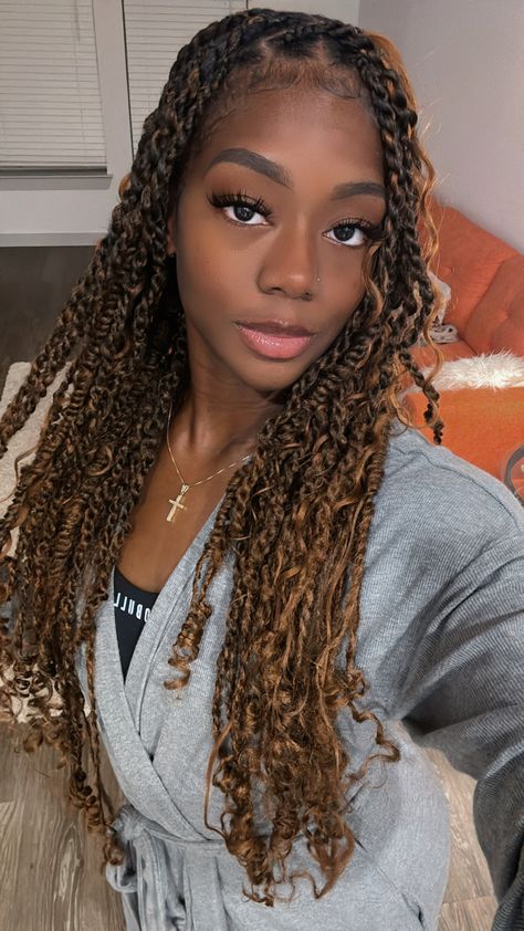 Bohemian Passion/Marley twist with a dark brown to lighter brown ombre. Cute Twist Braids, Twists Black Women, Boho Twists Black Women, Twist Braids Hairstyles, Braids Hairstyles For Black Women, Marley Twist, Black Kids Braids Hairstyles, Bohemian Twist, Kids Braids