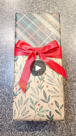 45K views · 8.3K reactions | How to use both sides of a double sided wrapping paper! #giftwrapping #wrappingpresents #christmas #wrappinqueen | Nikki - Wrappin Queen | Jonas Brothers · Like It's Christmas Double Sided Wrapping Paper Ideas, Christmas Present Wrap, Gift Hacks, Creative Wrapping, Wrapping Paper Crafts, Gift Wrapping Techniques, Creative Gift Wraps, Gifts Wrapping, Bows Diy Ribbon