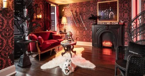 You Can Now Stay in a Replica of the Addams Family Mansion Addams Family House Interior, Addams Family Home Decor, Pool Patio Decorating Ideas, Kitchen Wall Decorating Ideas, Addams Family Mansion, Outdoor Birthday Decorations, The Addams Family 1964, Addams Family House, Horror Home Decor