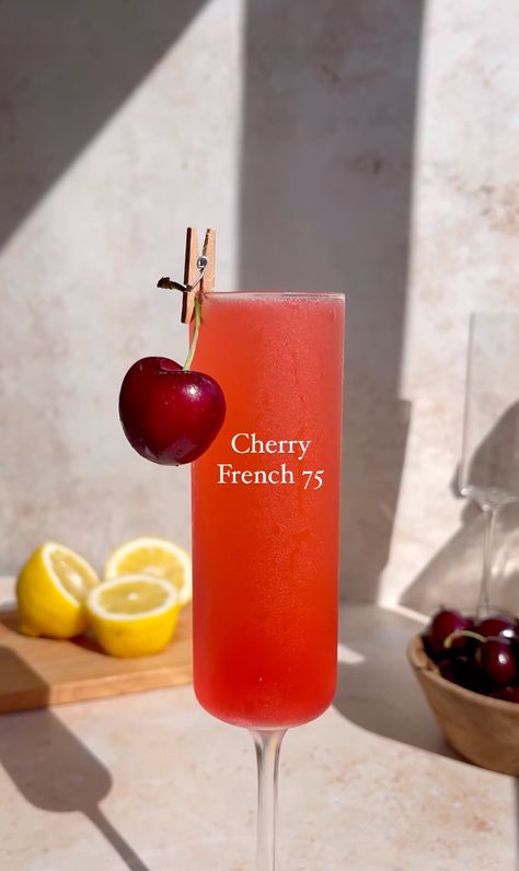 Cherry Drink, Infused Gin, Cherry Syrup, Cherry Cocktail, French 75, Yummy Alcoholic Drinks, Refreshing Drinks Recipes, Cherry Recipes, Summer Cocktail Recipes