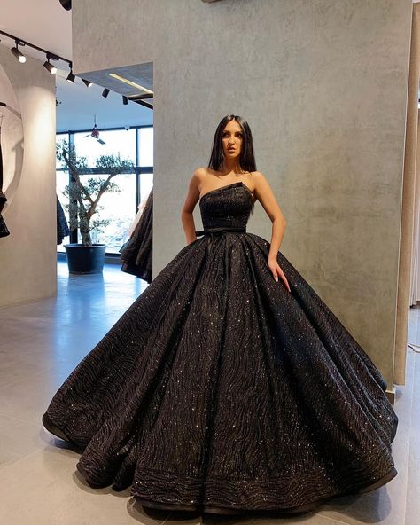 LS on Instagram: “@liastubllaofficial 🖤 #ss19 #LS” Elegant Sequined Quinceanera Dress For Gala, Fitted Quinceanera Ball Gown With Sequins, Fitted Sequined Quinceanera Ball Gown, Fitted Sequined Ball Gown Quinceanera Dress, Fitted Ball Gown Quinceanera Dress With Sequins, Fitted Quinceanera Dress With Sequins In Ball Gown Style, Fitted Sleeveless Quinceanera Dress For Party, Black Ball Gown Quinceanera Dress For Party, Fitted Sequined Quinceanera Dress For Gala