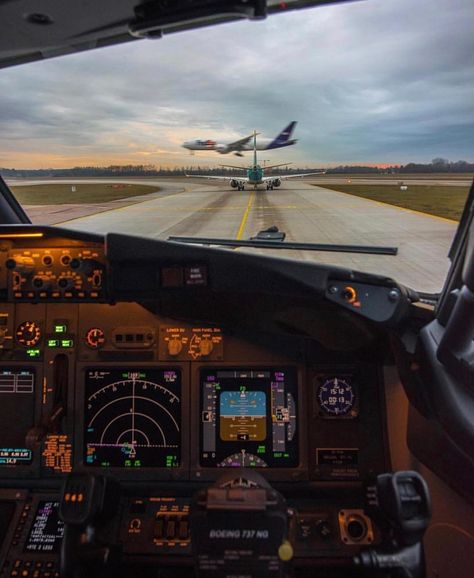 Cockpit View, Become A Pilot, Professional Background, Professional Skills, Flight Training, The Hours, Join Our Team, International Students, Funny Pics