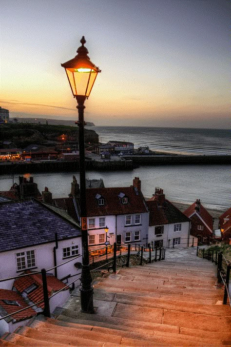 Whitby England, Perjalanan Kota, Uk Travel, Street Light, Pretty Places, Oh The Places Youll Go, North Yorkshire, Places Around The World, Beautiful World