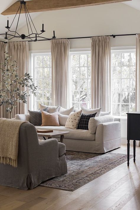 Heights House Winter Living Room Winter Living Room, Living Room Decor Curtains, Interior Minimalista, Modern Farmhouse Living Room, Living Room Decor Modern, Room Decorations, Decor Minimalist, Design Living Room, Living Room Inspo