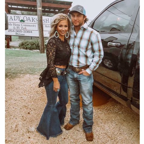 Velvet Rodeo Outfit, Pbr Rodeo Outfit, Formal Country Outfit, Country Fringe Outfit, Western Concert Outfits Women Fall, Western Date Outfits, Western Country Outfits Women, Womens Rodeo Outfits, Western Bar Outfit