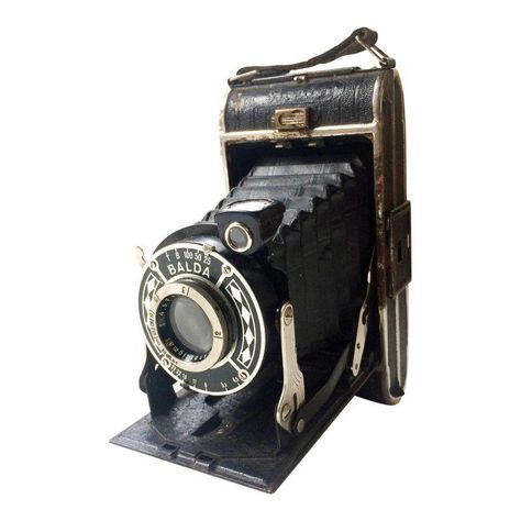 1930s Camera, Handheld Camera, Folding Camera, Camera Prices, Art Deco Bar, Antique Cameras, Decor Guide, Vintage Cameras, Vintage Camera