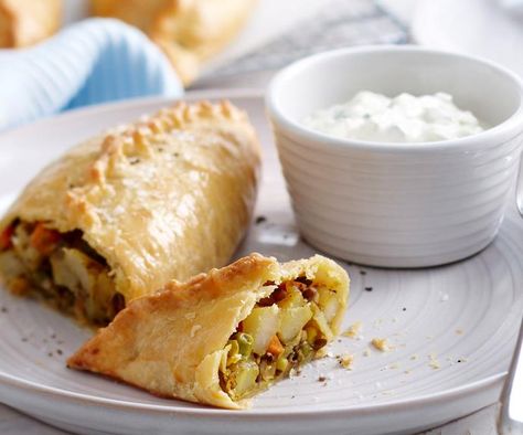 Indian vegetable pasties and raita Vegetable Pasties, Lemon Fish, Beetroot Relish, Recipes Spicy, Pasties Recipes, Mango Slaw, Pistachio Salad, Bread Pudding With Apples, Marinated Salmon