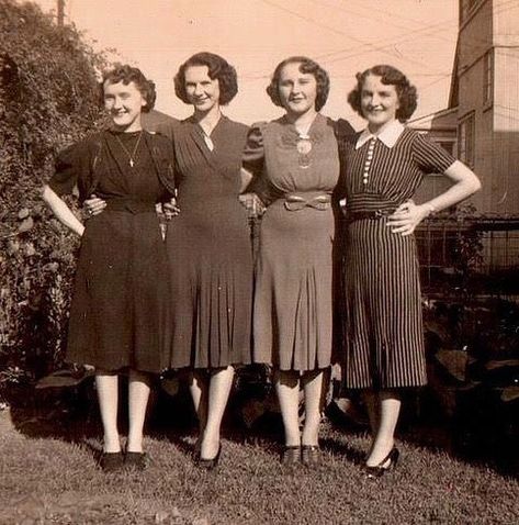 1938 Fashion, Ww2 Fashion, 30’s Fashion, 1940s Women, Vintage Fashion 1930s, 1930 Fashion, 1930's Fashion, 30s Fashion, 20th Century Fashion