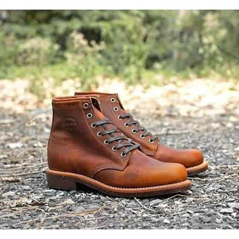 Vintage Brown Chukka Boots With Snip Toe, Vintage High-top Leather Chukka Boots, Chippewa Logger Boots, Brown Workwear Boots, Masculine Style, Navy High Heels, Chippewa Boots, Masculine Brown Leather-lined Chukka Boots, Motorcycle Clothing, Men's Sweaters